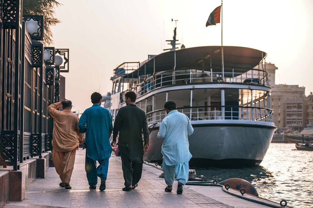 Boat, street, urban — Heads or Tails? Finding Your Solution with a Simple Flip
