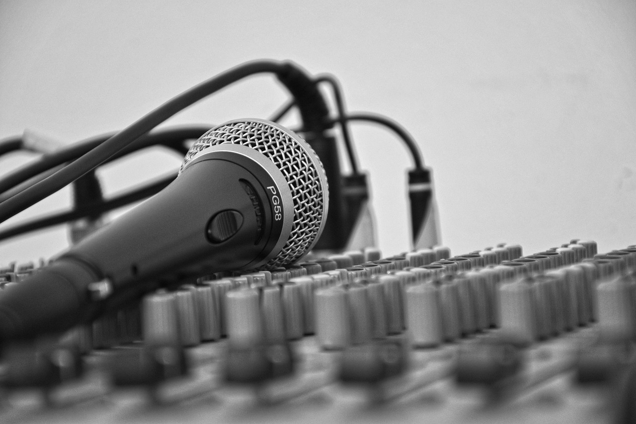 Music, microphone, music sheet — Take advantage of USA No Deposit Casino Bonuses and enjoy games without depositing